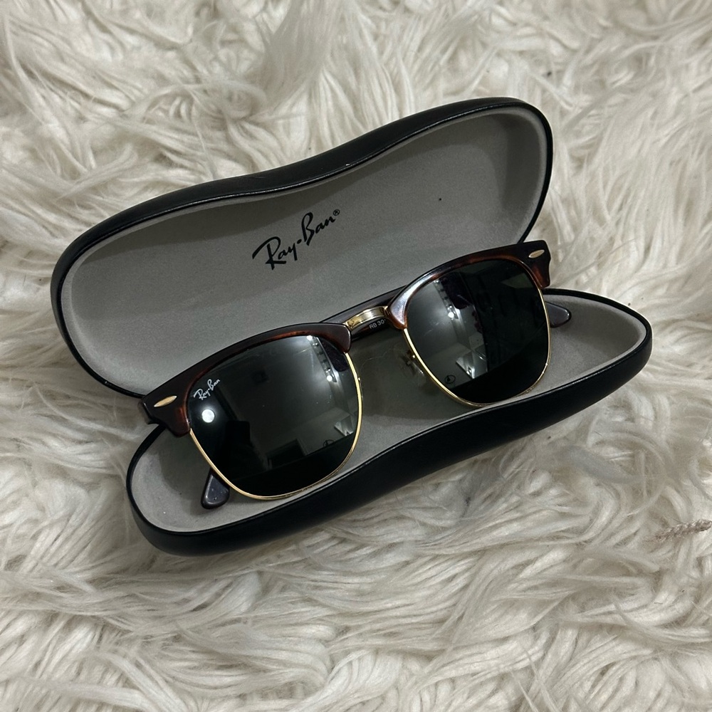 Ray-Ban RB3016 Clubmaster Classic Sunglasses